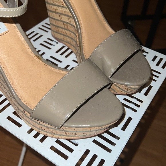 Steven madden wedges - Picture 9 of 10